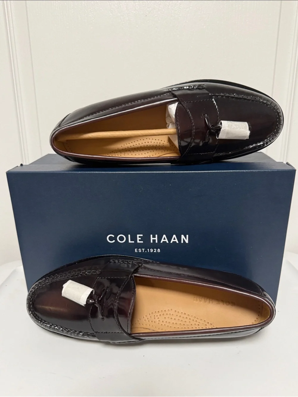 New Cole Haan Men’s Burgundy Pinch Tassel Loafers
